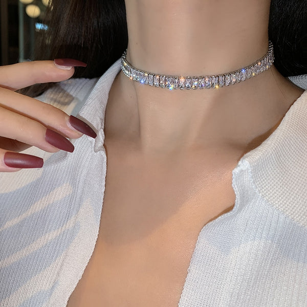 Luxurious and Shiny Sexy Zircon Necklace.